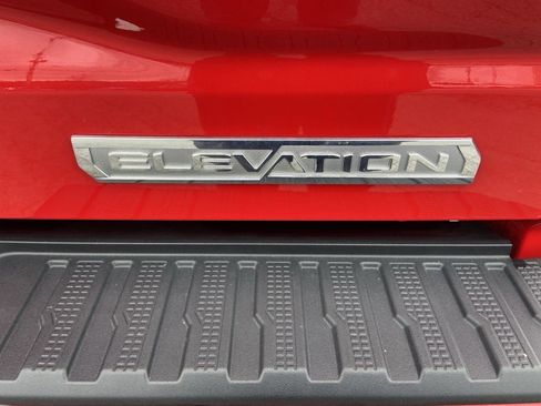 Used 2025 GMC Sierra 1500 Elevation image 38