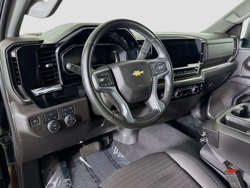 Used 2024 Chevrolet Silverado 2500 LT w/ Convenience Package AWD/4WD image 9
