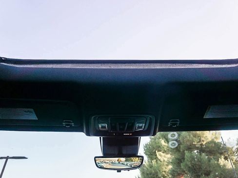 Used 2025 GMC Sierra 2500 AT4 w/ AT4 Premium Plus Package image 12