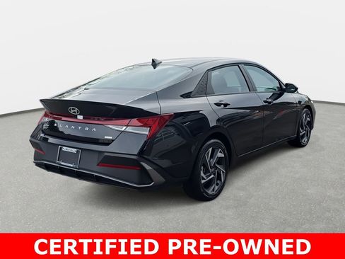 Used 2025 Hyundai Elantra SEL FWD image 5