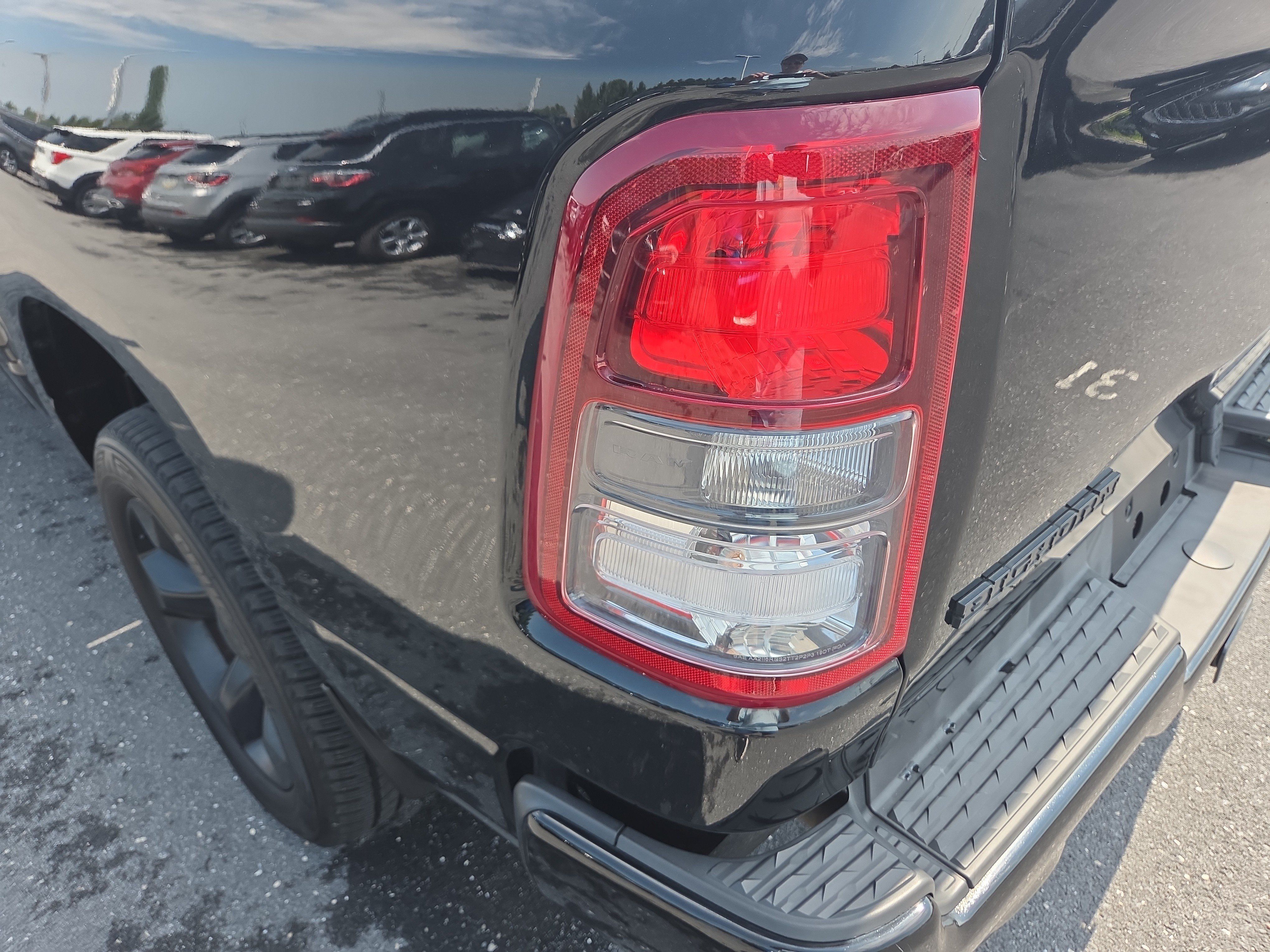Used 2019 RAM 1500 Big Horn AWD/4WD image 14