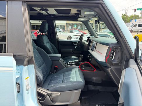 Used 2025 Ford Bronco Heritage Edition AWD/4WD image 47