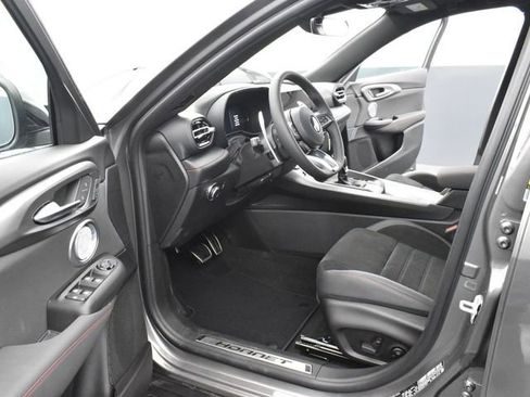 New 2024 Dodge Hornet R/T Plus image 9