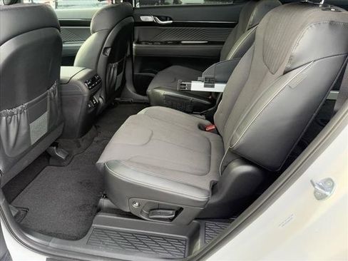 Used 2025 Hyundai Palisade Calligraphy image 8