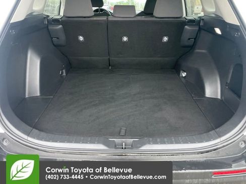 Used 2024 Toyota RAV4 XLE FWD image 29