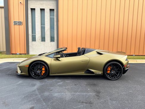 Used 2023 Lamborghini Huracan EVO RWD image 14