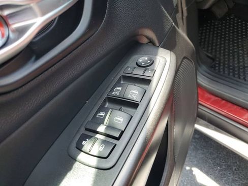 Used 2022 Jeep Cherokee Trailhawk w/ Sun, Sound & Nav Group AWD/4WD image 18