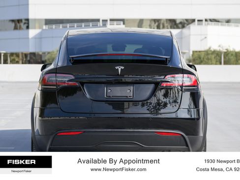 Used 2024 Tesla Model X image 4
