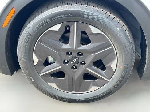 New 2026 Kia EV6 Light RWD image 32