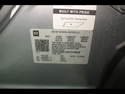 Used 2023 GMC Acadia SLE w/ Driver Convenience Package image 31