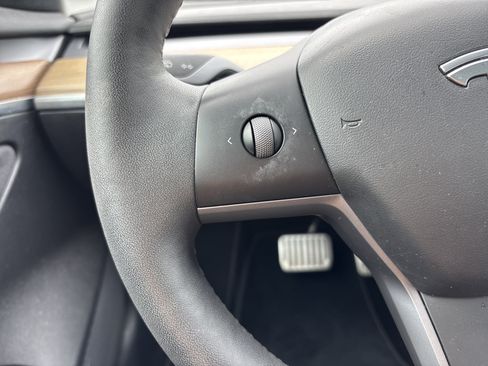 Used 2022 Tesla Model 3 Long Range AWD/4WD image 19