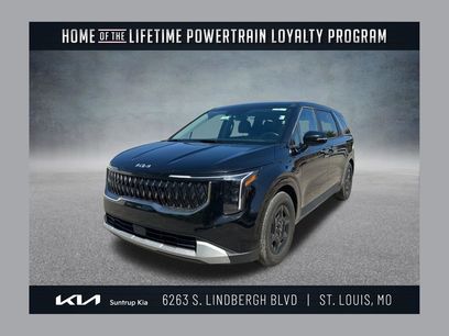 Used 2025 Kia Carnival