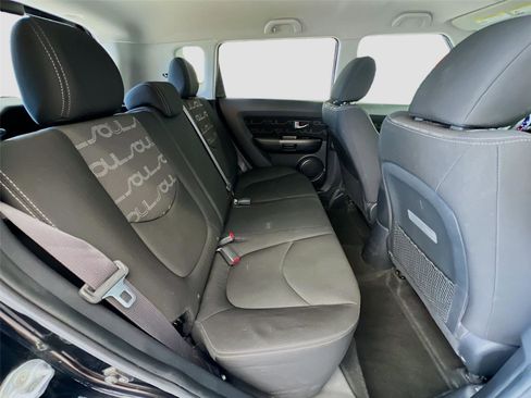 Used 2012 Kia Soul + FWD image 24