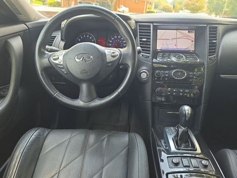 Used 2010 INFINITI FX35 AWD w/ Navigation Pkg image 26