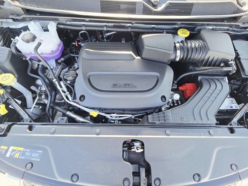 New 2026 Chrysler Pacifica Select FWD image 18