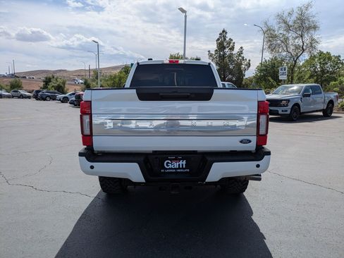 Used 2022 Ford F350 Platinum w/ FX4 Off-Road Package AWD/4WD image 5