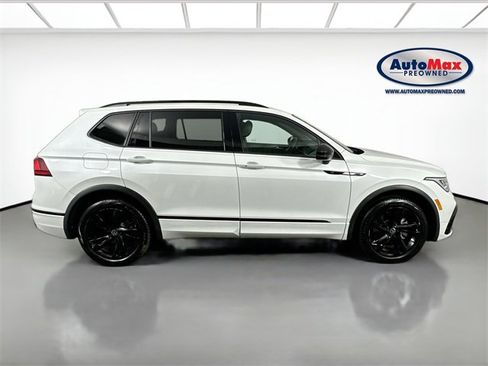 Used 2024 Volkswagen Tiguan SE R-Line image 10