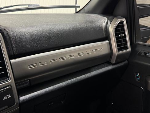 Used 2022 Ford F250 Platinum w/ Tremor Off-Road Package AWD/4WD image 32
