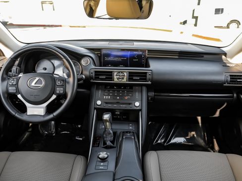Used 2019 Lexus IS 350 image 13