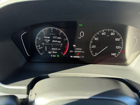 Used 2025 Honda Pilot Sport image 5