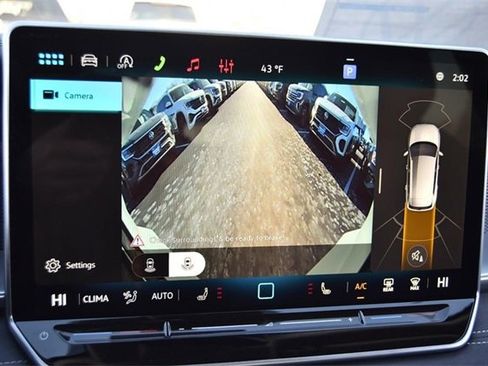 New 2026 Volkswagen Tiguan SE image 14