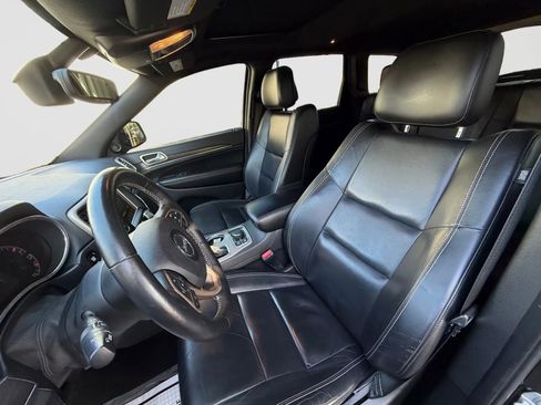 Used 2017 Jeep Grand Cherokee Limited AWD/4WD image 13