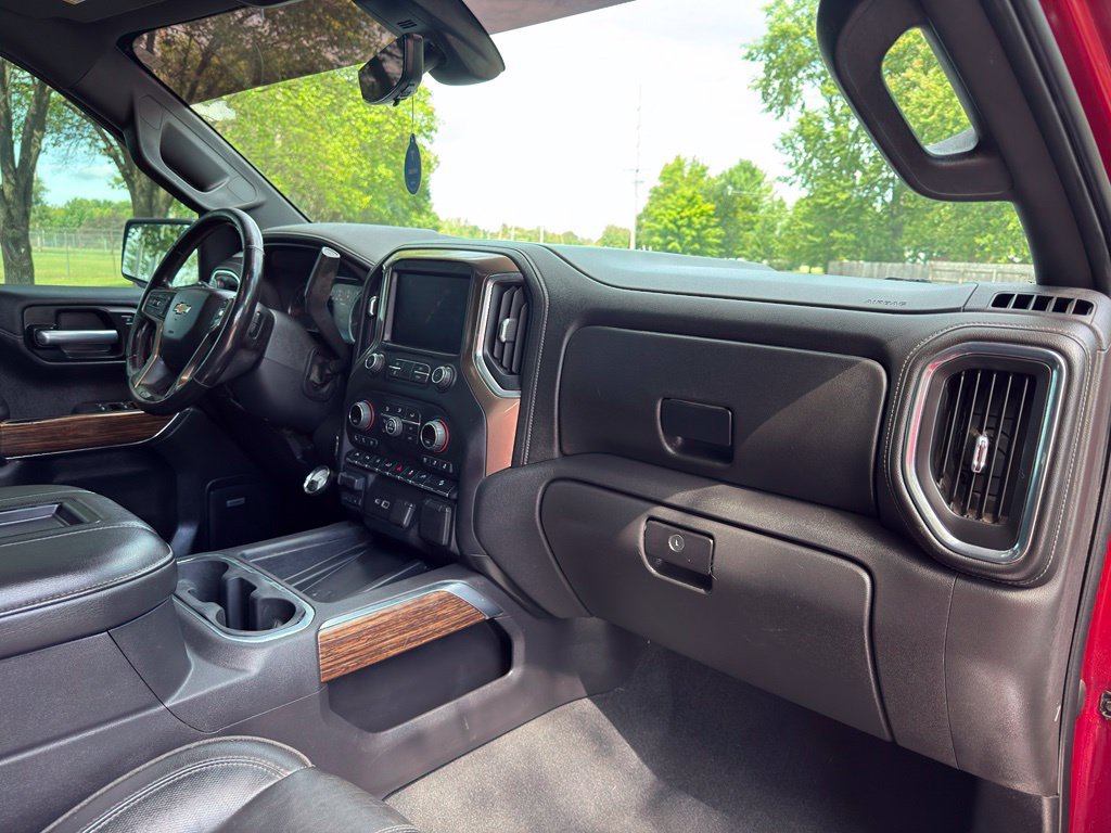 Used 2021 Chevrolet Silverado 1500 High Country w/ Technology Package AWD/4WD image 32