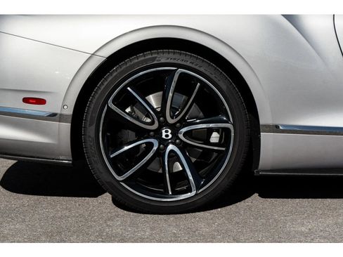 Used 2023 Bentley Continental GT V8 image 15