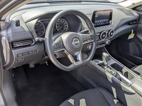 New 2025 Nissan Sentra SV image 3