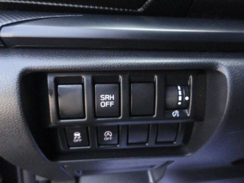 Used 2021 Subaru Forester AWD/4WD image 15