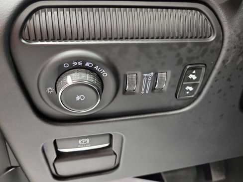 Certified 2024 Jeep Grand Wagoneer L Series III AWD/4WD image 46