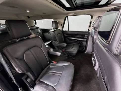 Used 2018 Ford Expedition Max Platinum AWD/4WD image 28