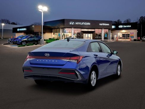 New 2026 Hyundai Elantra SE image 7