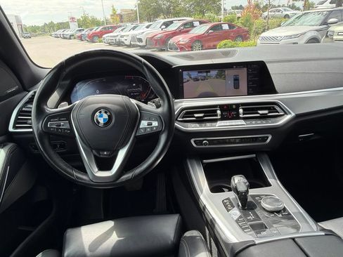 Used 2019 BMW X5 xDrive50i w/ Parking Assistance Package AWD/4WD image 21