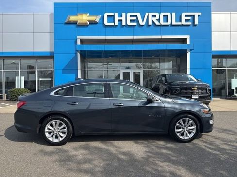 Used 2019 Chevrolet Malibu LT w/ Driver Confidence Package FWD image 5