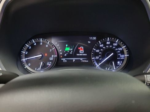 Used 2020 Toyota Highlander XLE FWD image 28