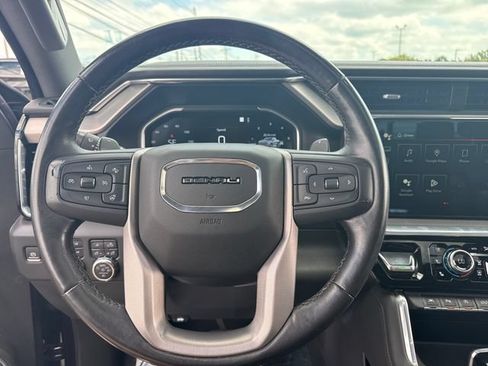 Used 2022 GMC Sierra 1500 Denali AWD/4WD image 16