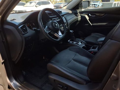 Used 2018 Nissan Rogue SL FWD image 16