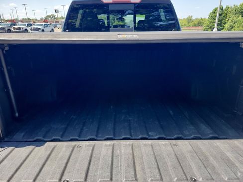 Used 2019 GMC Sierra 1500 SLT w/ SLT Premium Plus Package AWD/4WD image 16