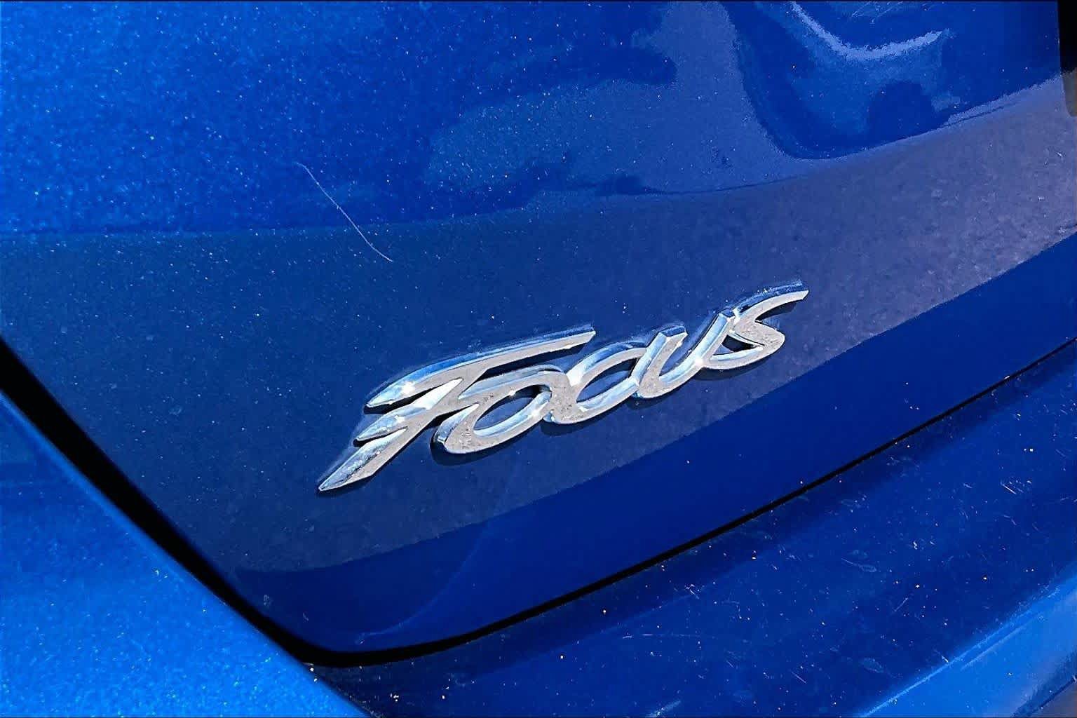 Used 2018 Ford Focus SE w/ Cold Weather Package FWD image 30