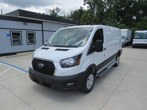 Used 2025 Ford Transit 250 Low Roof w/ Exterior Upgrade Package RWD image 3
