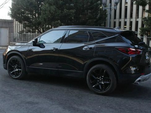 Used 2019 Chevrolet Blazer LT w/ Sound & Technology Package FWD image 9
