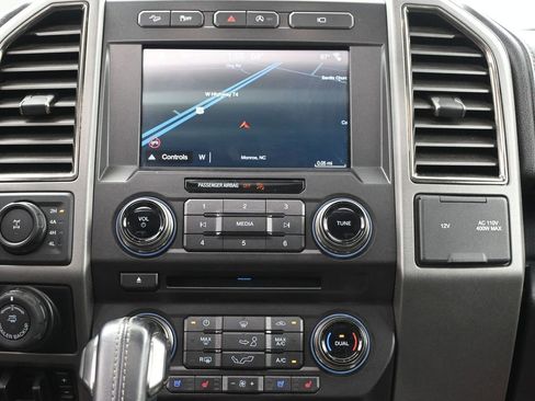 Used 2017 Ford F150 Raptor w/ Equipment Group 802A Luxury image 18