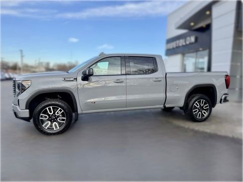 Used 2025 GMC Sierra 1500 AT4 w/ AT4 Preferred Package image 8