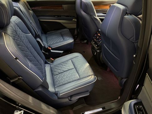 New 2026 Cadillac Vistiq Premium Luxury AWD/4WD image 49
