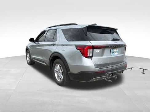 Used 2025 Ford Explorer Active w/ Active Comfort Package image 5