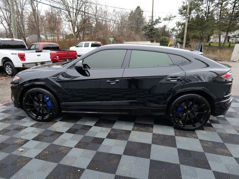 Used 2021 Lamborghini Urus image 8