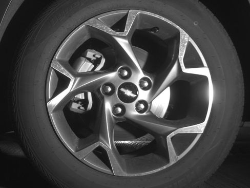 Used 2025 Chevrolet Trax LT FWD image 12