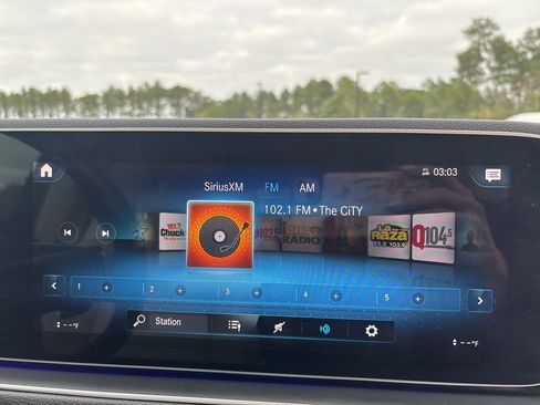 Used 2022 Mercedes-Benz GLE 350 4MATIC w/ Premium Package image 37