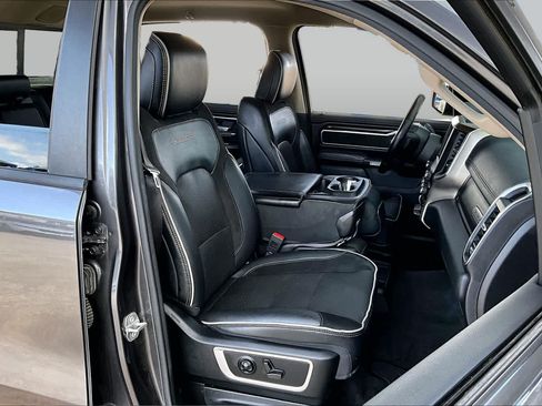 Used 2021 RAM 1500 Laramie w/ Off Road Group AWD/4WD image 9